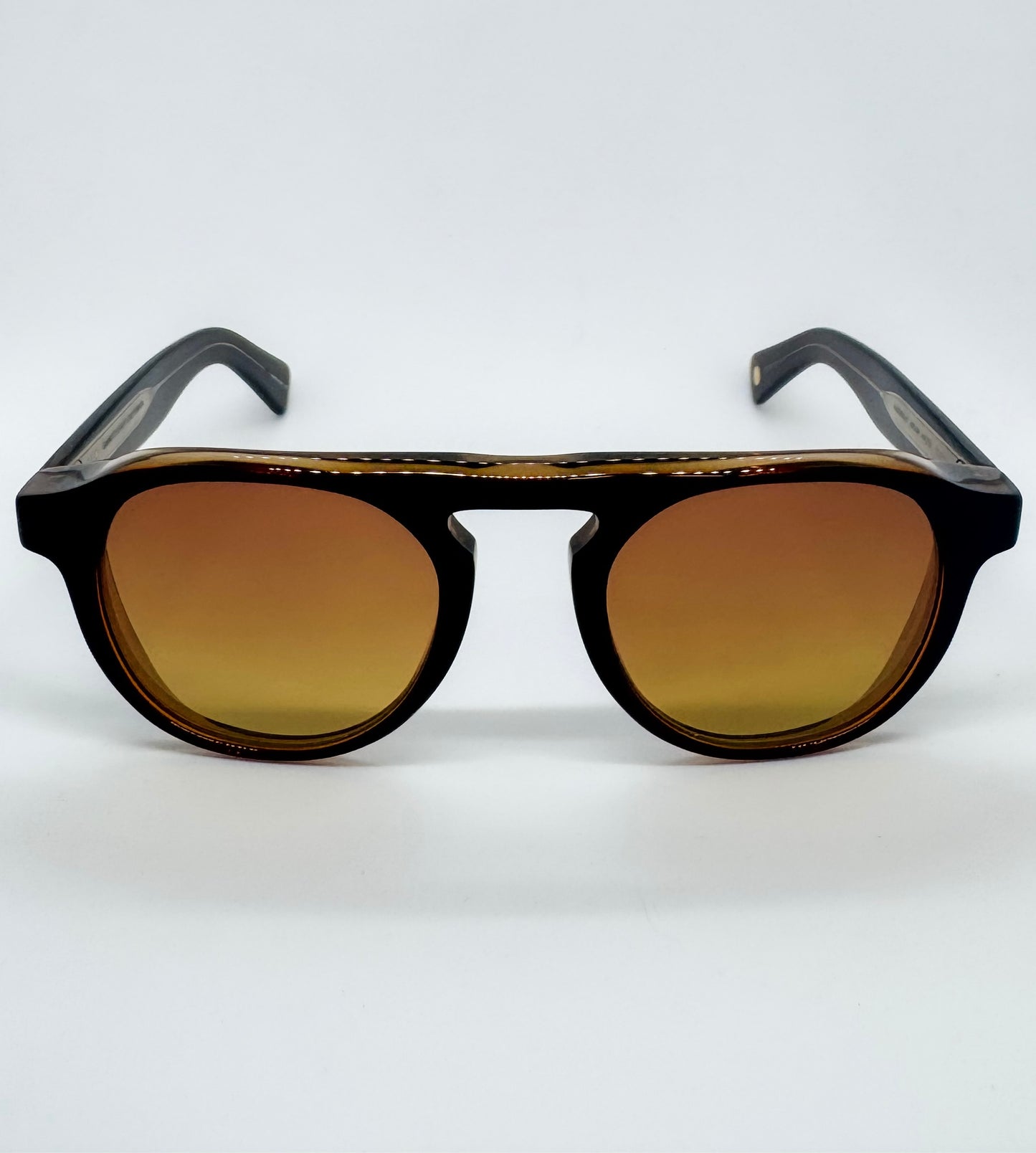 GARRETT LEIGHT