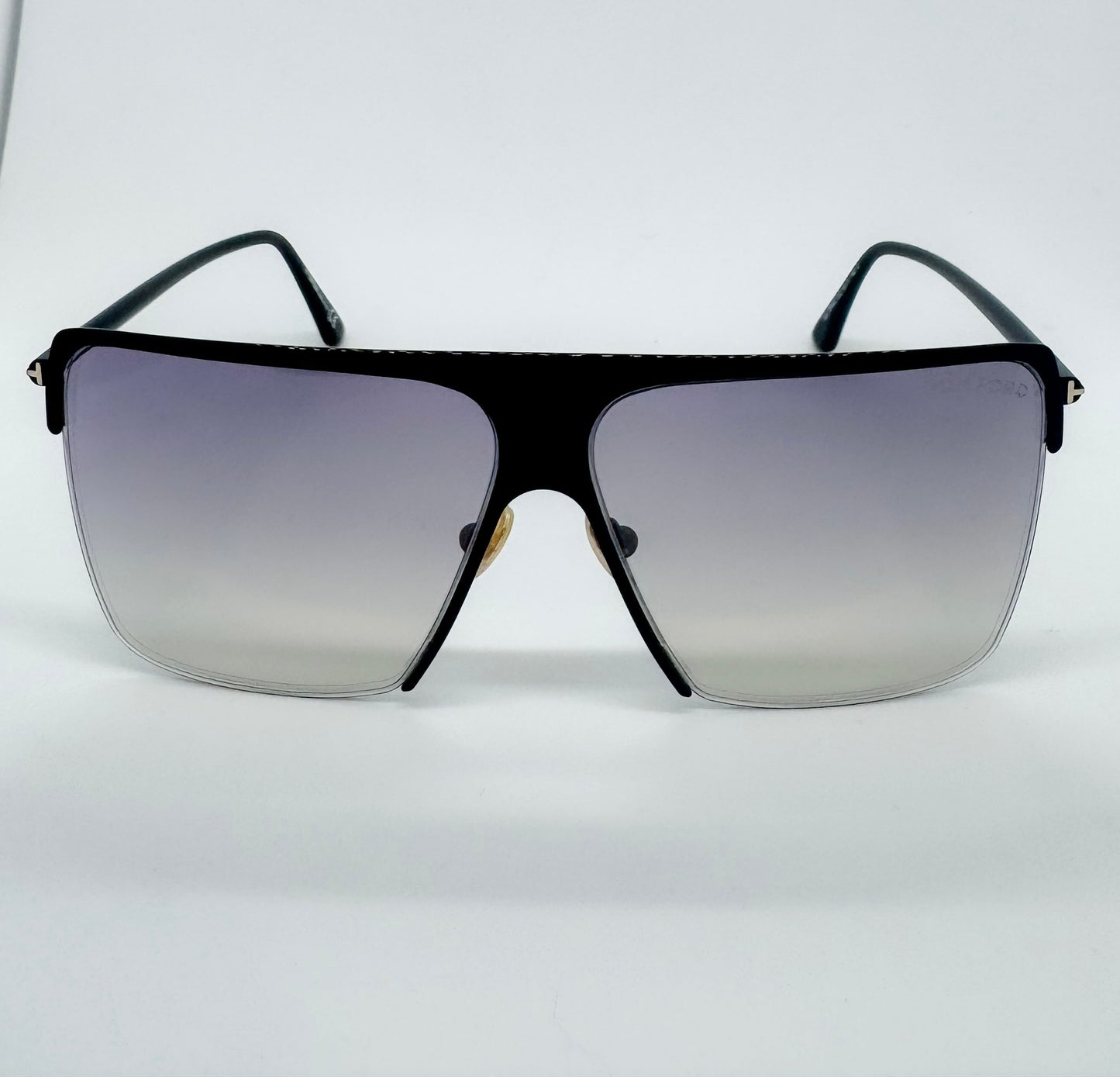 TOM FORD