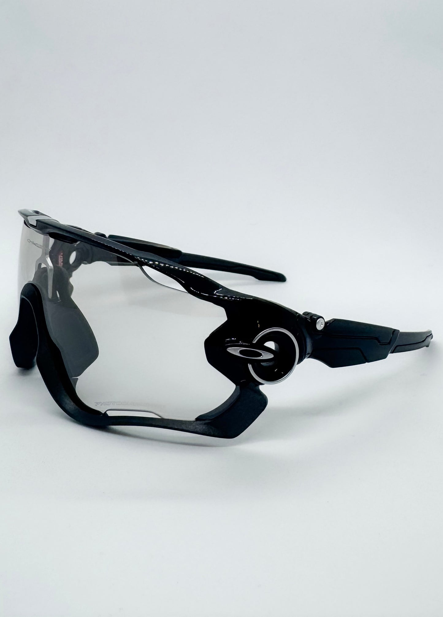 OAKLEY