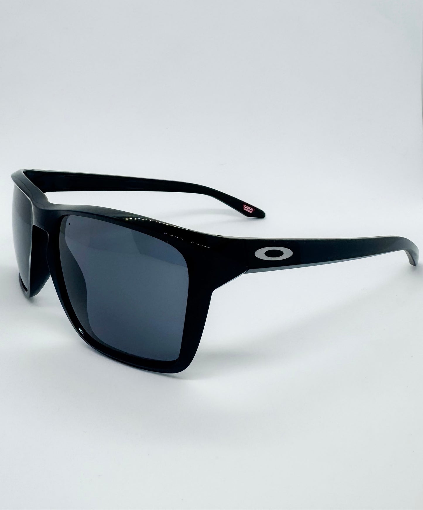 OAKLEY