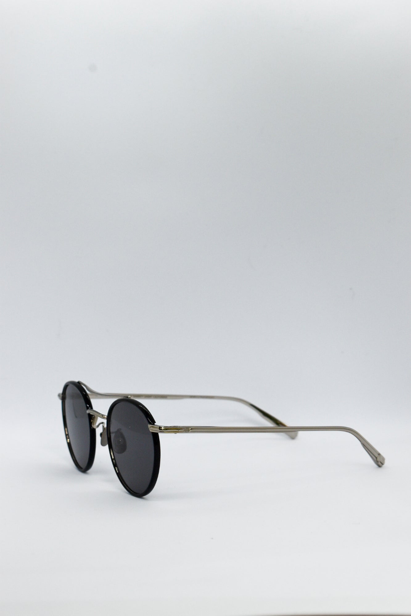GARRETT LEIGHT