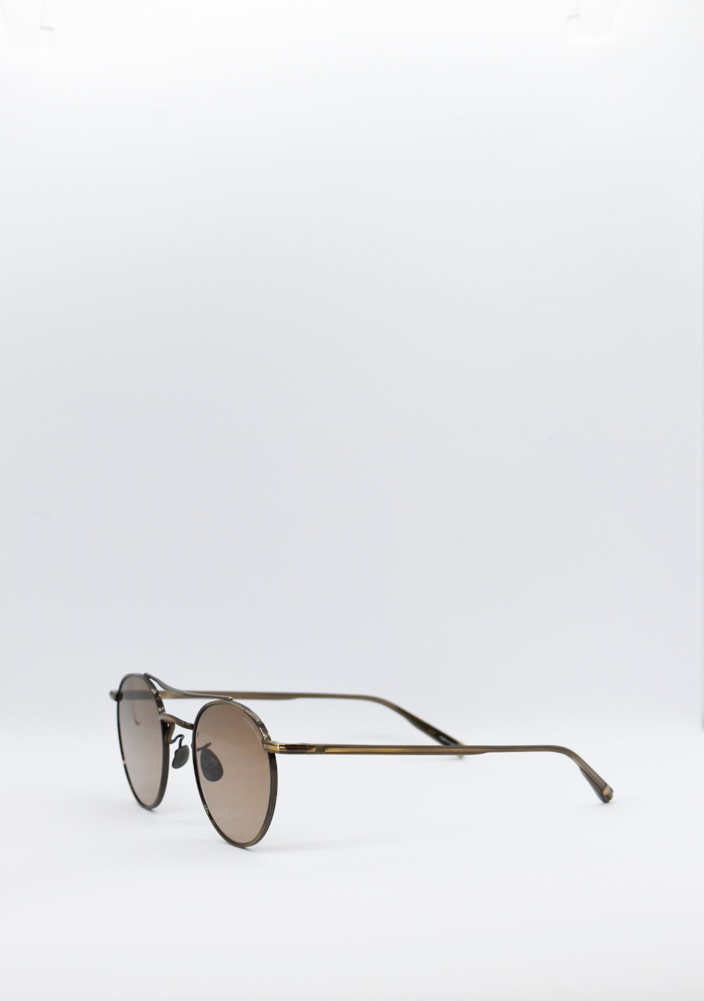 GARRETT LEIGHT