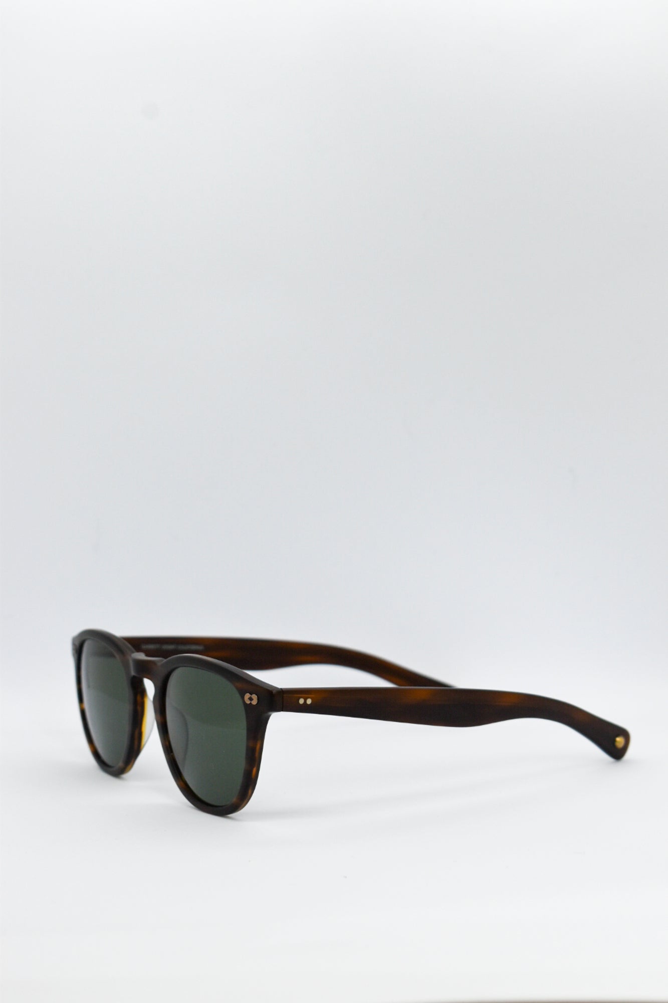 GARRETT LEIGHT