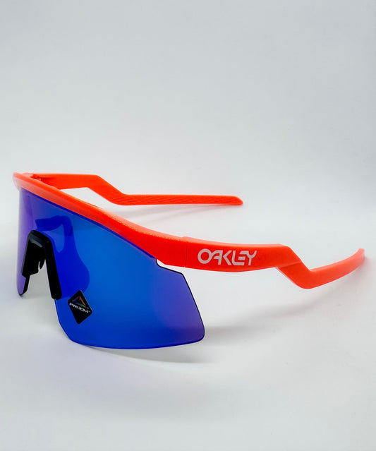 OAKLEY