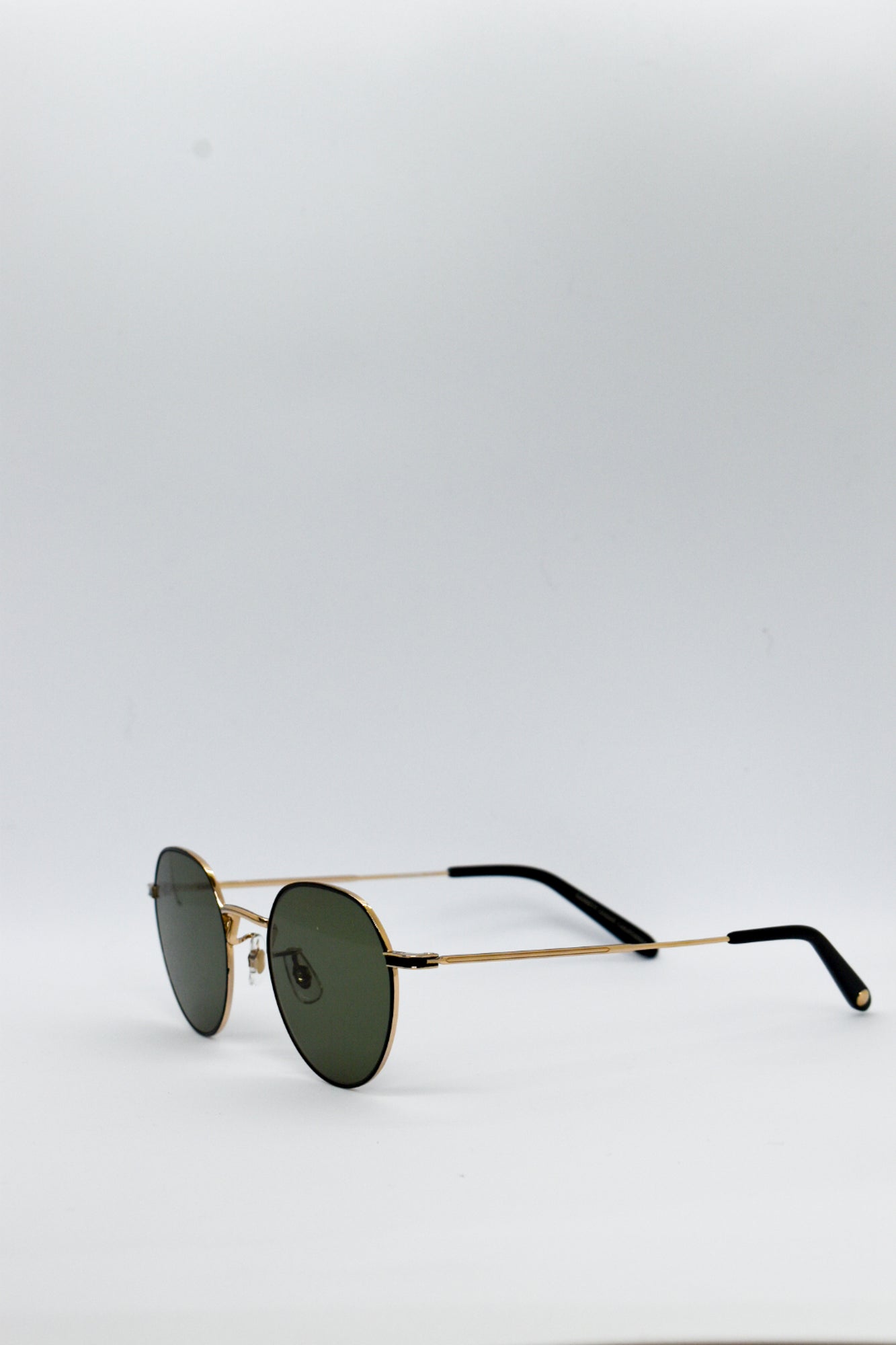 GARRETT LEIGHT